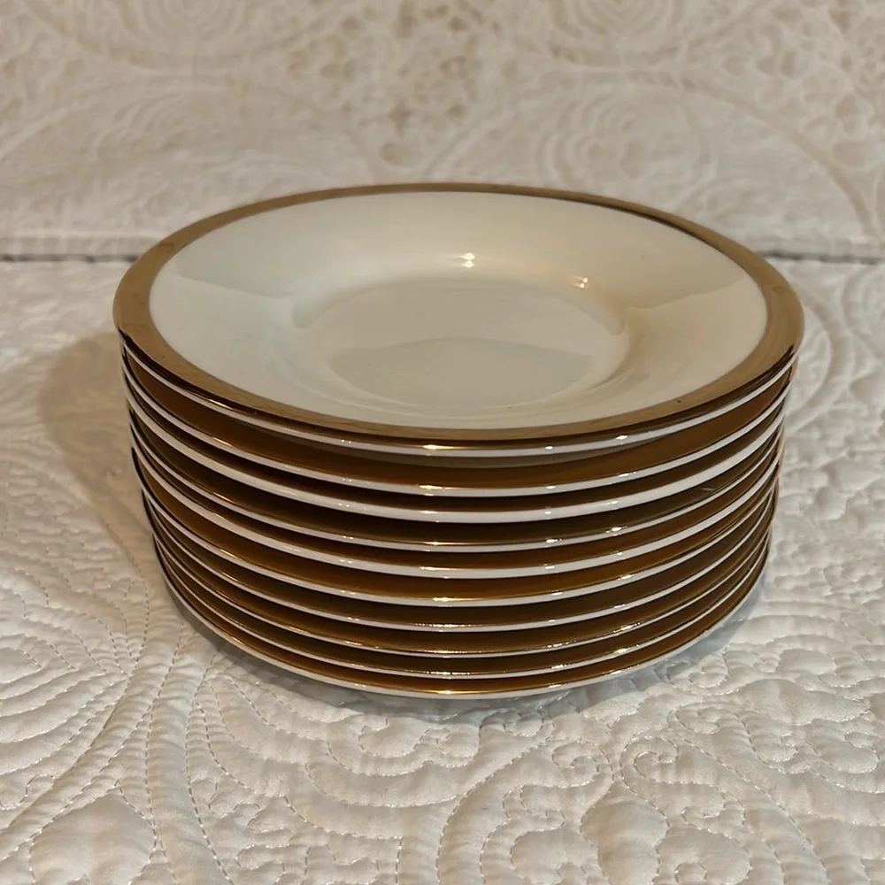 Pier 1 porcelain plates, set‎ of 17